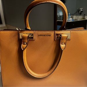 Michael Kors crossbody